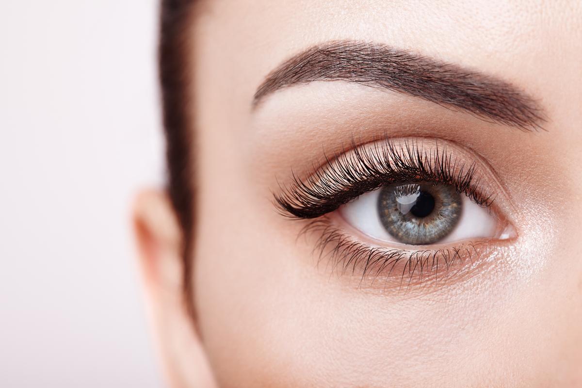 Méga volume : extensions de cils 6D et plus à Genève