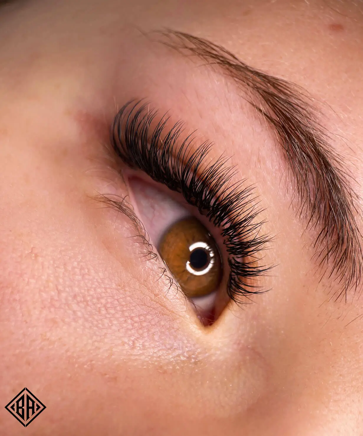 Pose découverte : premières extensions de cils à Genève